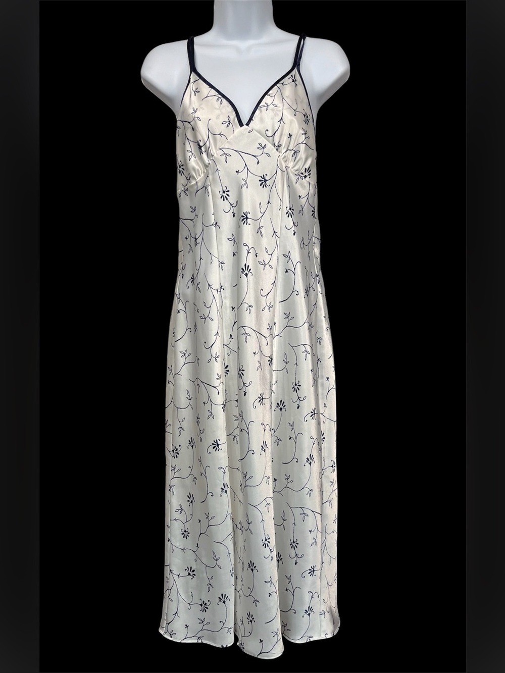 Inner Most nightgown size small
